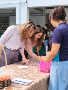 O 2º ano do Ensino Médio colocou o empreendedorismo em prática.